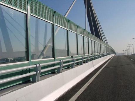 钢化玻璃声屏障