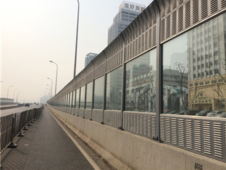 桥梁声屏障